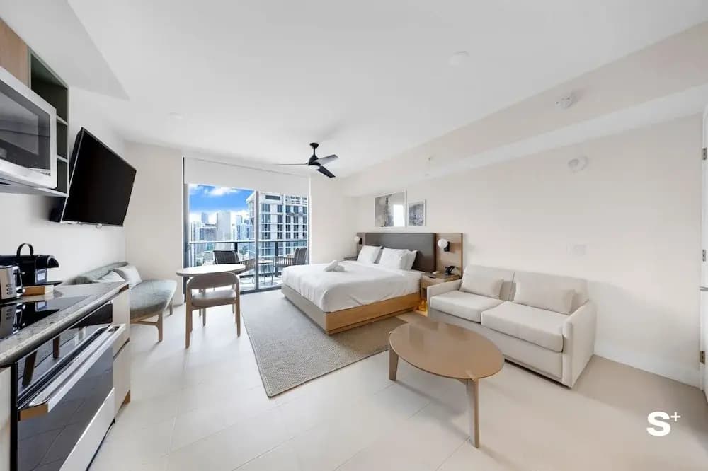 Skyline Chic Downtown Studio Getaway - photo 5