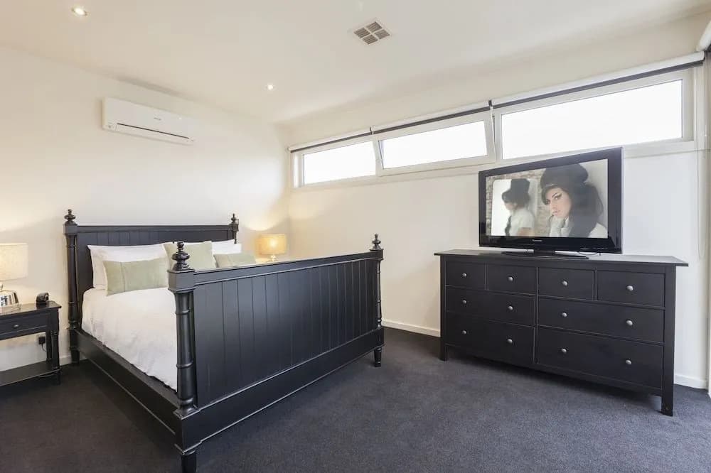 Boutique Stays - Elwood Hideaway - photo 4