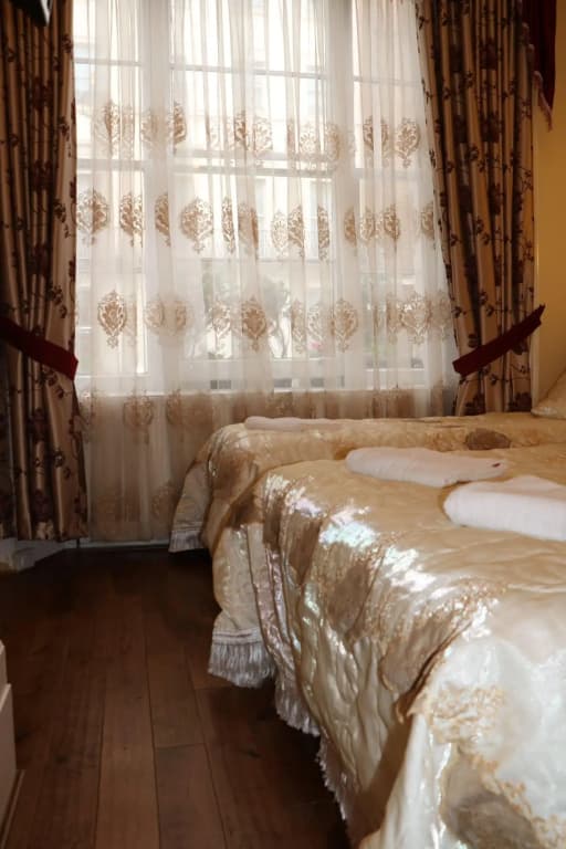 Barry House - photo 28