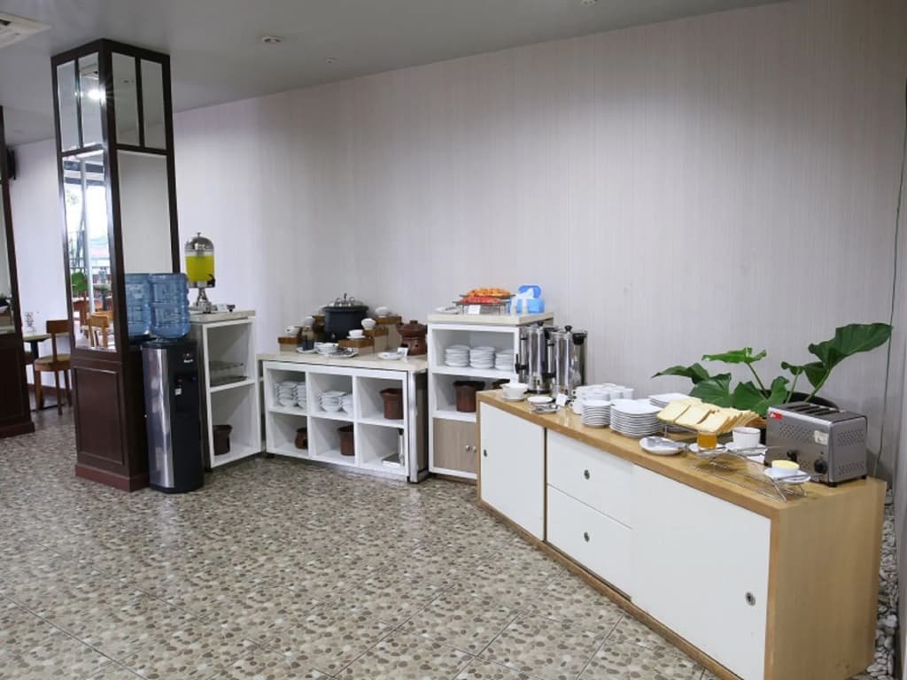 Hotel 88 Kedoya Jakarta - photo 19