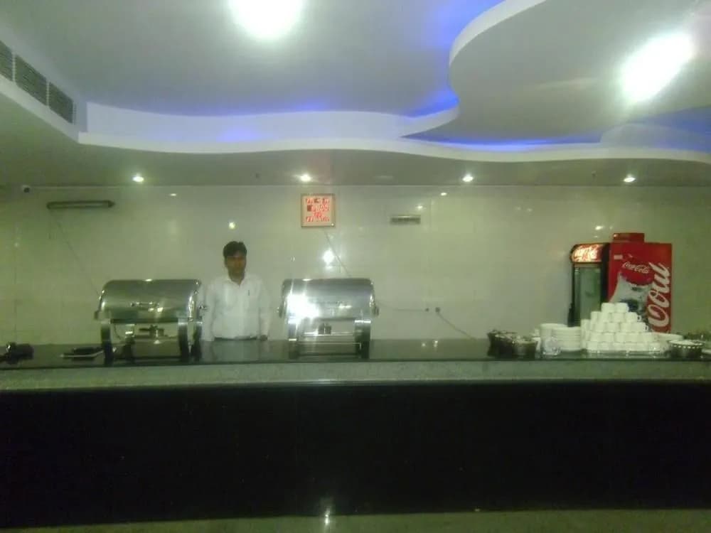 Hotel Breeze Inn - photo 16