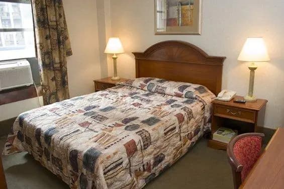 Regency Inn Suites - photo 4