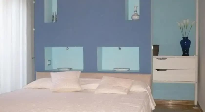 Joe's Unforgettable Vatican Nest - photo 1