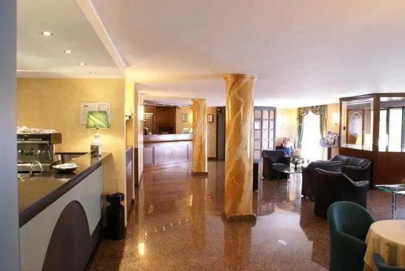 Hotel Pasteur - photo 11