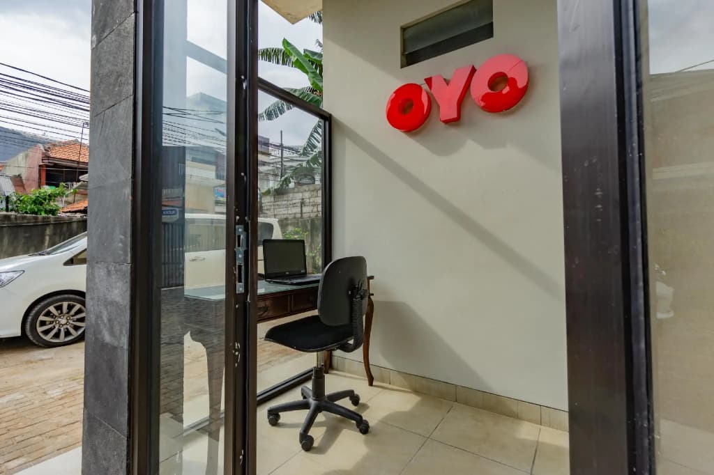 OYO 2416 Griya Otista Syariah - photo 7