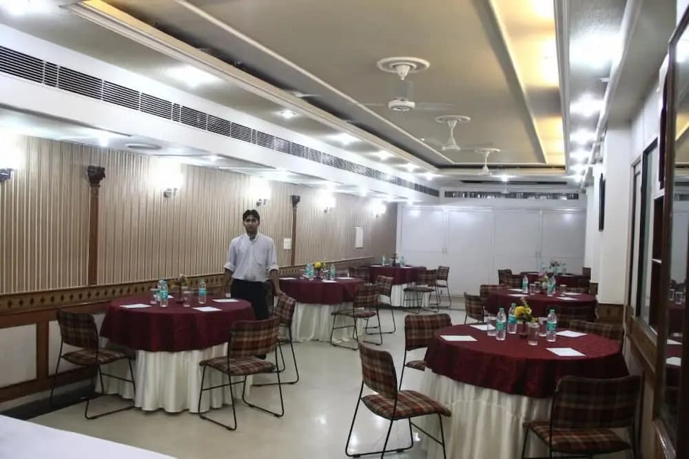 Hotel Amar Inn - photo 12
