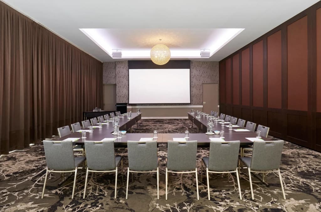 Holiday Inn Warwick Farm by IHG - photo 20