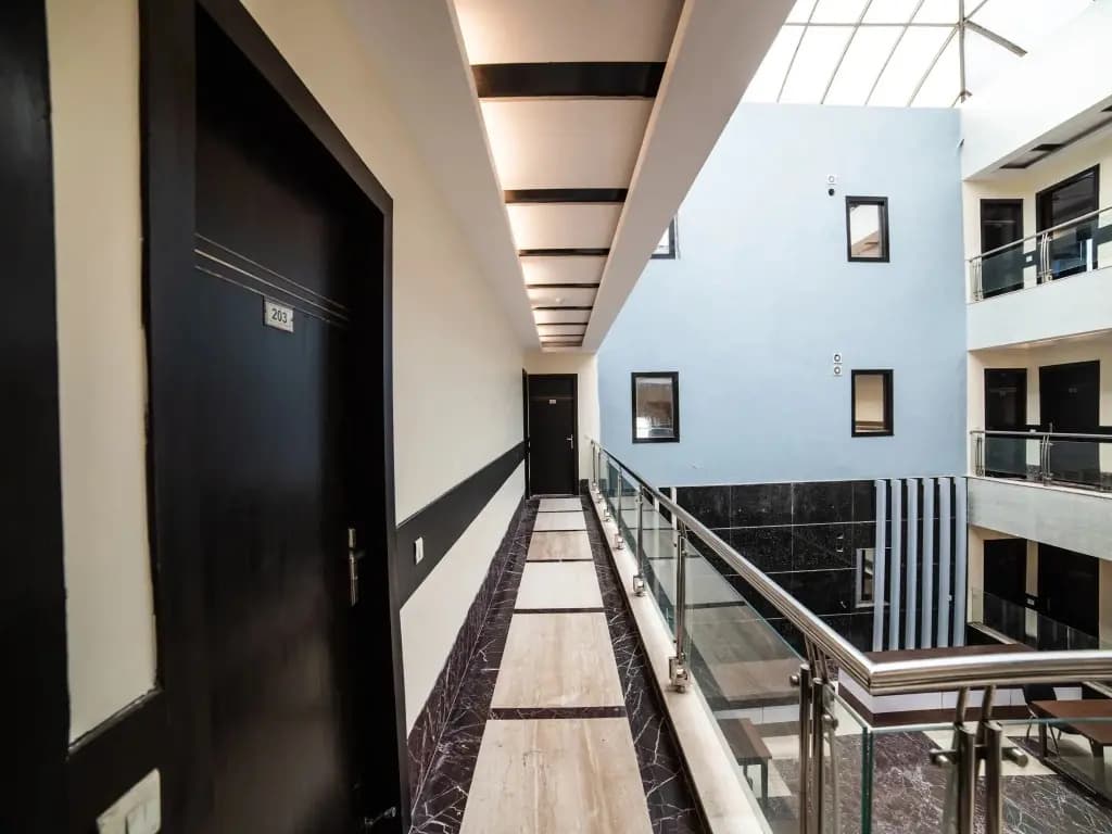 Hotel Jeyan Inn by OYO Rooms - photo 8