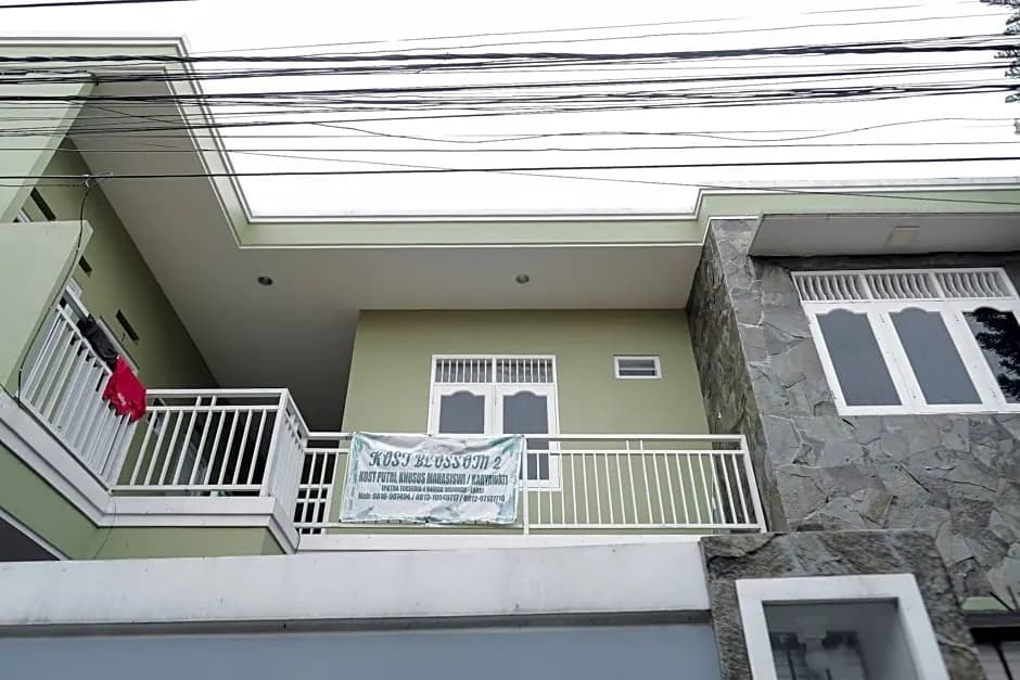 KoolKost Syariah near Green Pramuka Square Mall - Minimal Stay 6 Nights - main photo