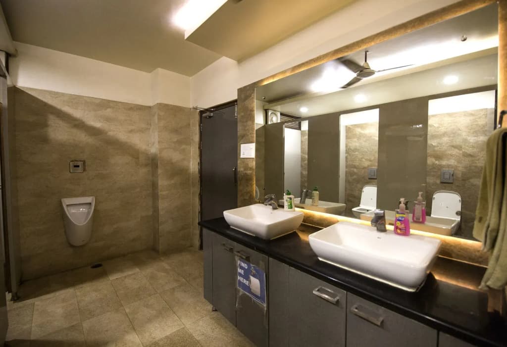 Joey's Hostel - photo 8