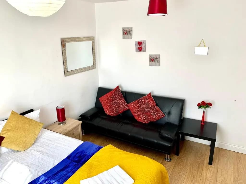London Luxury Apartment, Private Bathroom - photo 3