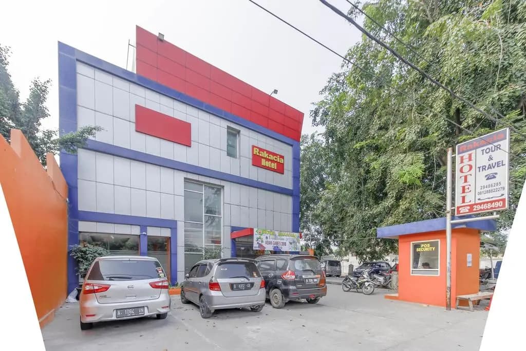 RedDoorz Plus @ Jalan Pemuda - photo 1