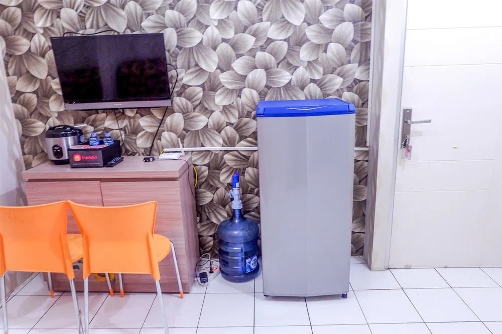 Warm Cozy Menteng Square Apartment - photo 9