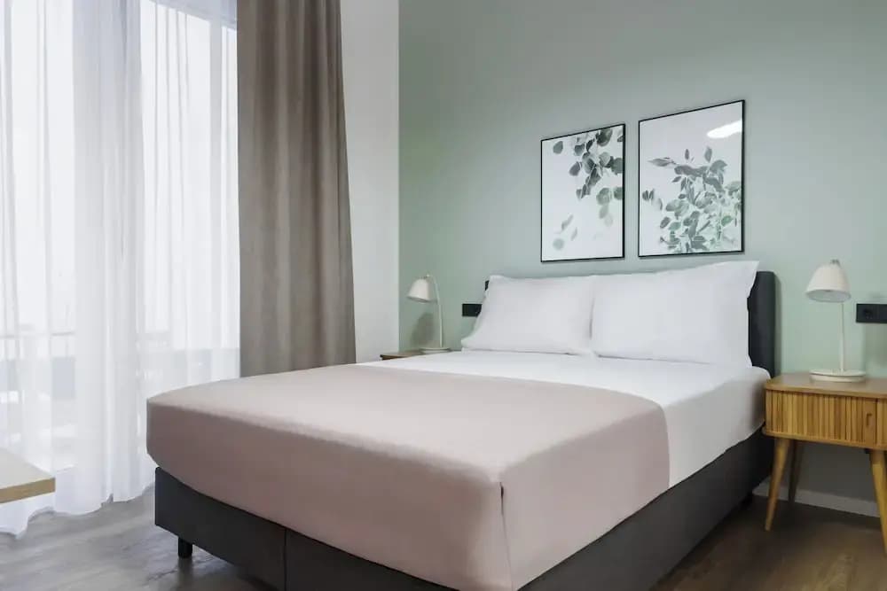 Limehome Berlin Sybelstraße - photo 24
