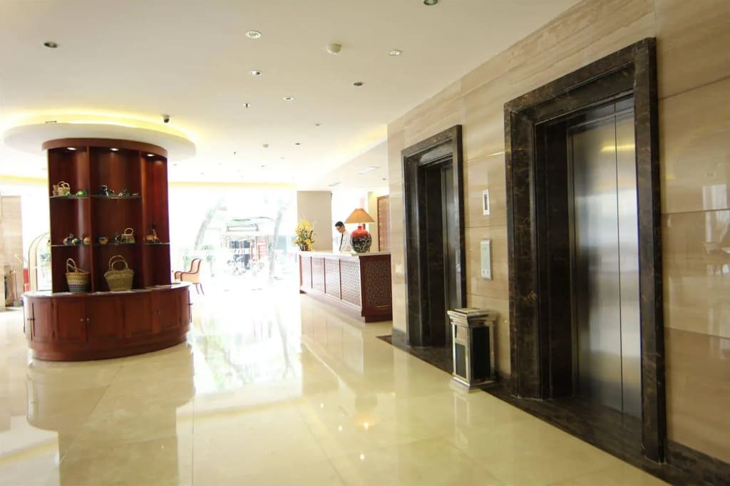 Nesta Hotel Ha Noi - photo 2