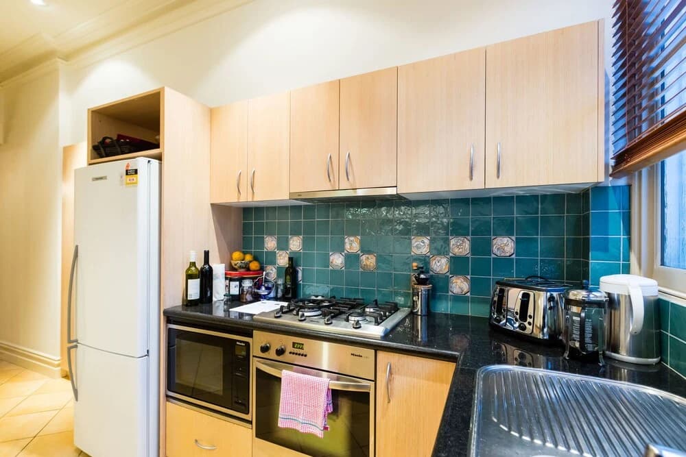 HANNA, 3BDR Melbourne Apartment - photo 17