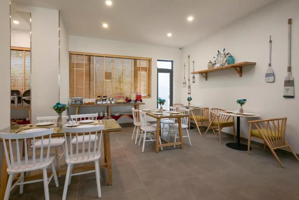 Dolphin Hotel and Apartment - photo 13