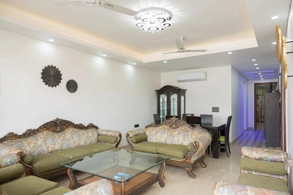 Under My Roof Luxury Apartment - photo 15