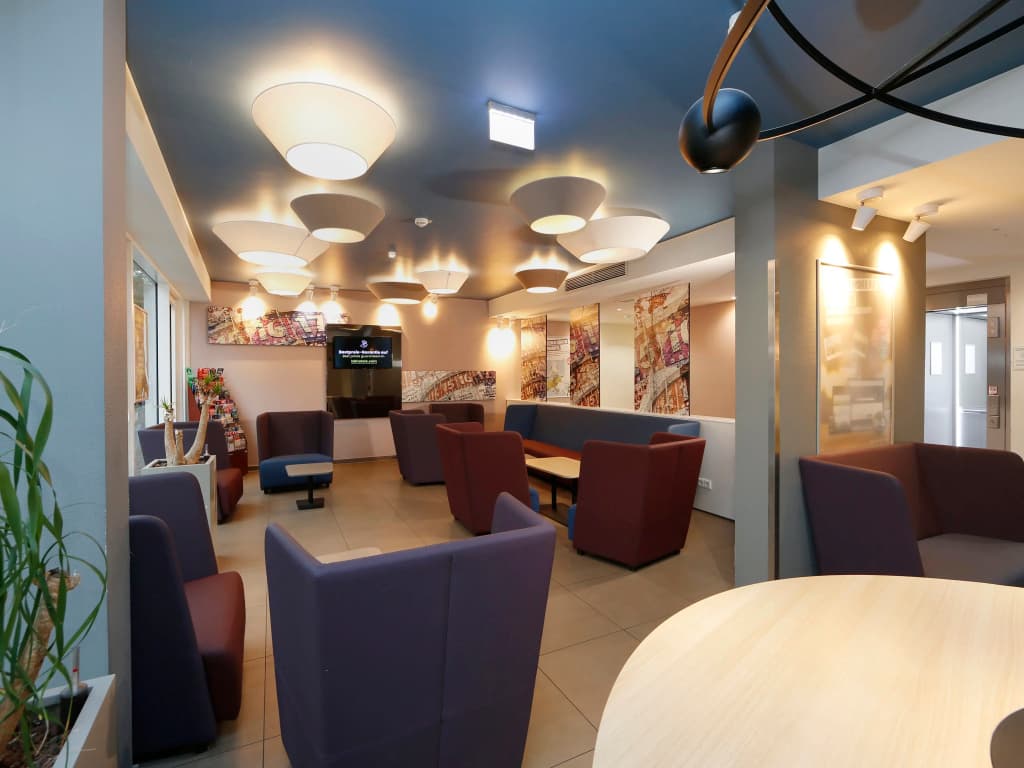 B&B Hotel Berlin-Alexanderplatz - photo 2