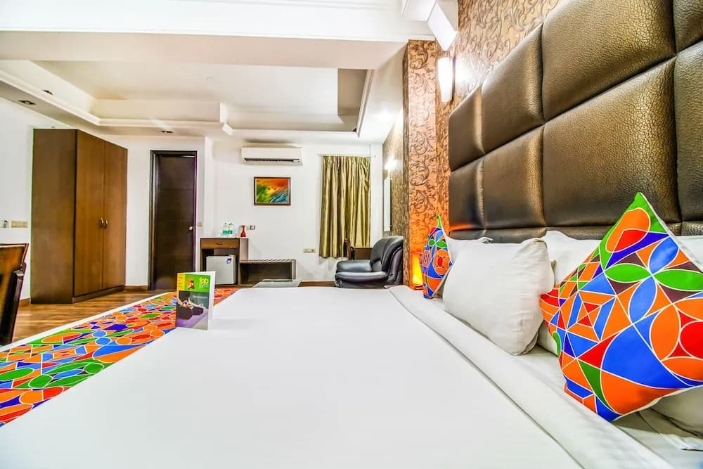 The Cameron by FabHotels - photo 9