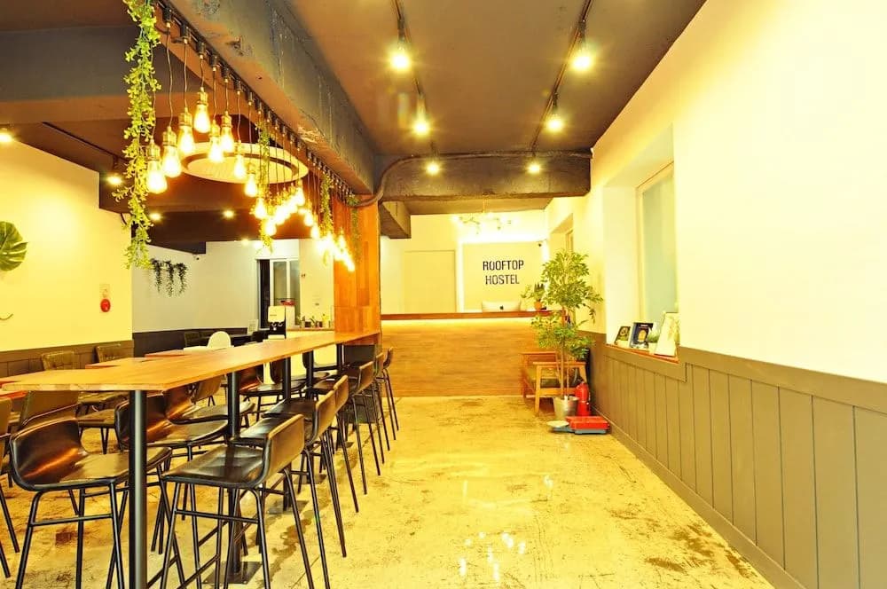 OYO Rooftop Hostel - photo 16
