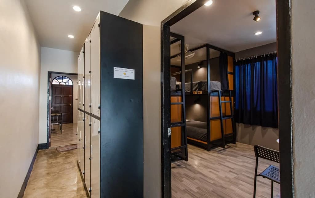 The Z Nite Hostel - photo 9