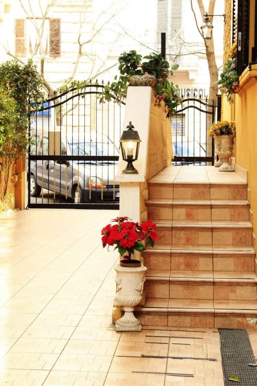 Vatican Garden Inn - photo 12