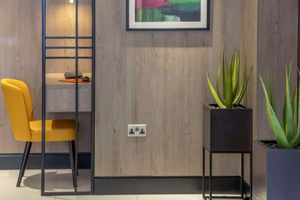 Four Points Flex by Sheraton London Kensington Olympia Hotel - photo 13