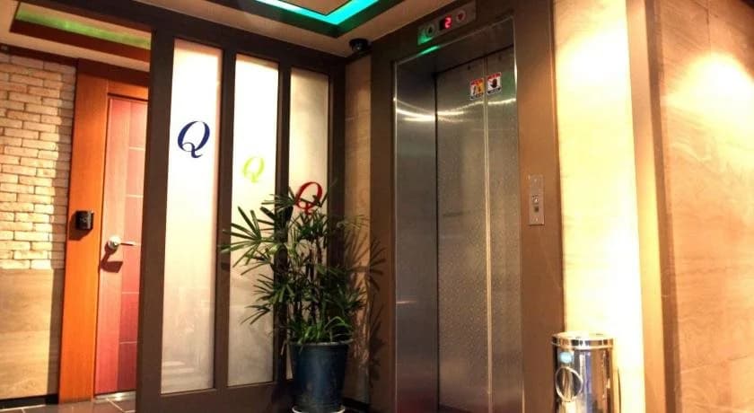 Q Motel - photo 11