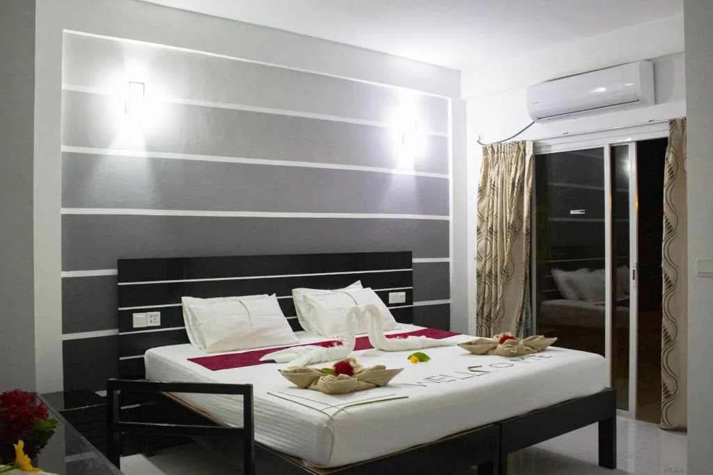 Crown Beach Hotel Maldives - photo 4