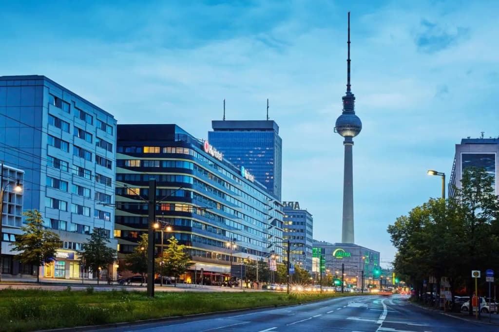 H4 Hotel Berlin Alexanderplatz - photo 31