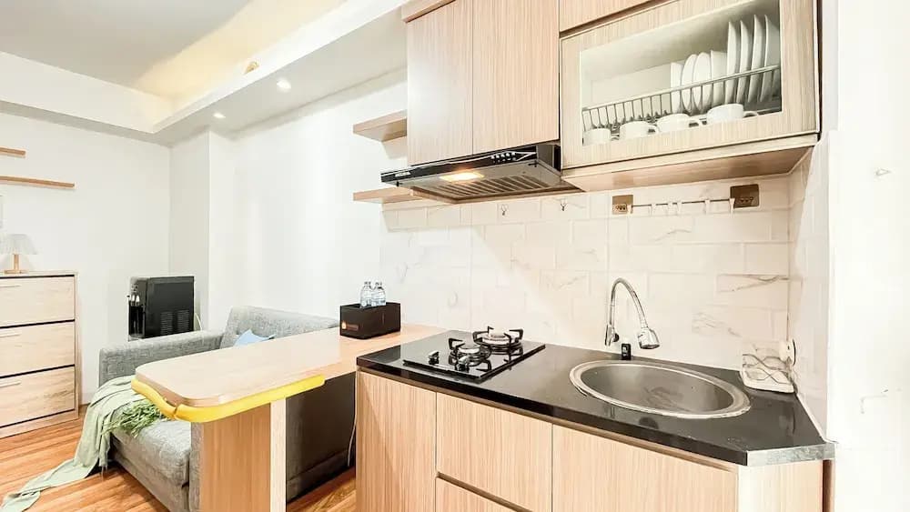 Warm And Comfy 2Br At Bassura City Apartment - photo 5