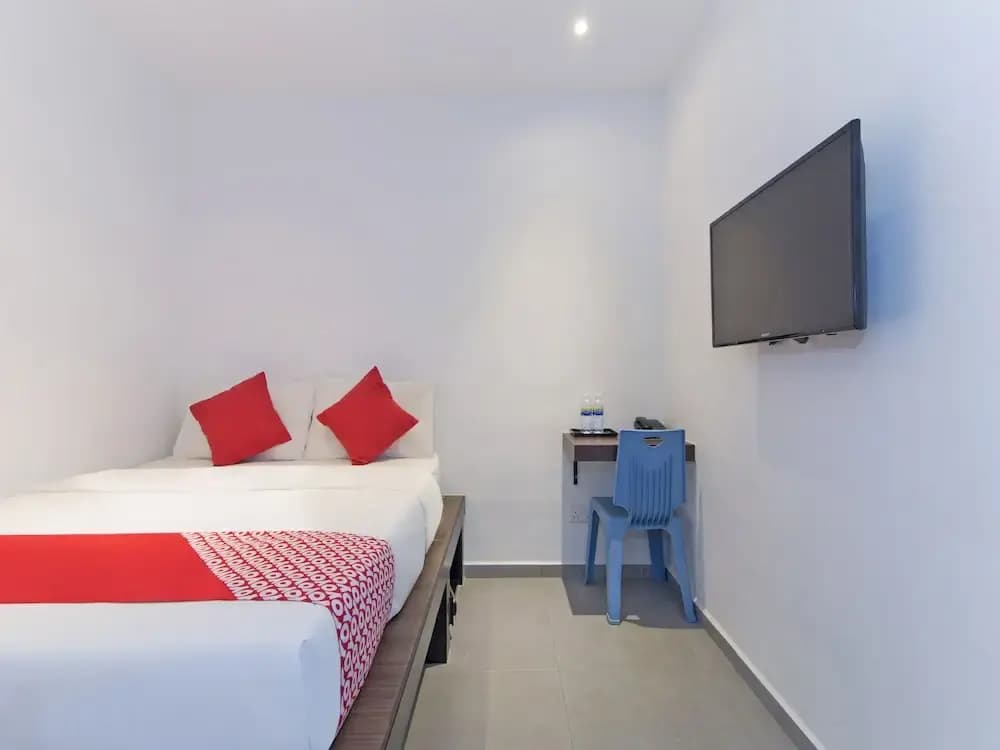 OYO 128 Mutiara Suites - photo 5