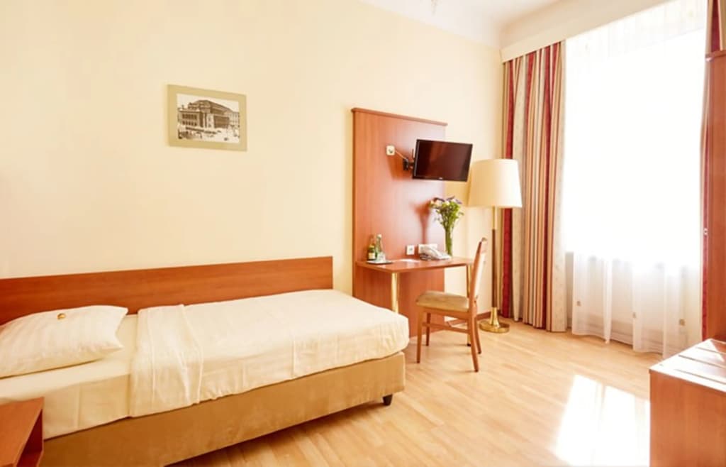 Hotel Mozart - photo 6