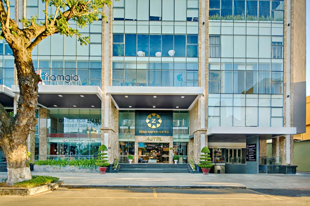 Zen Diamond Suites Hotel - main photo