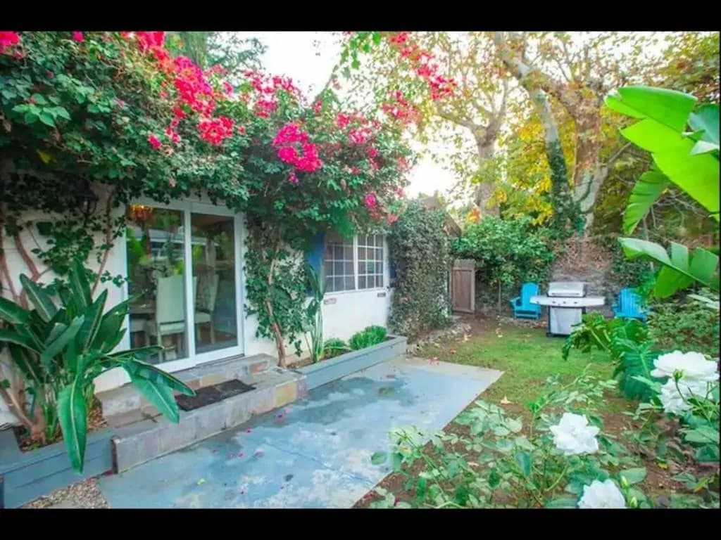 Charming Duplex Home - photo 14