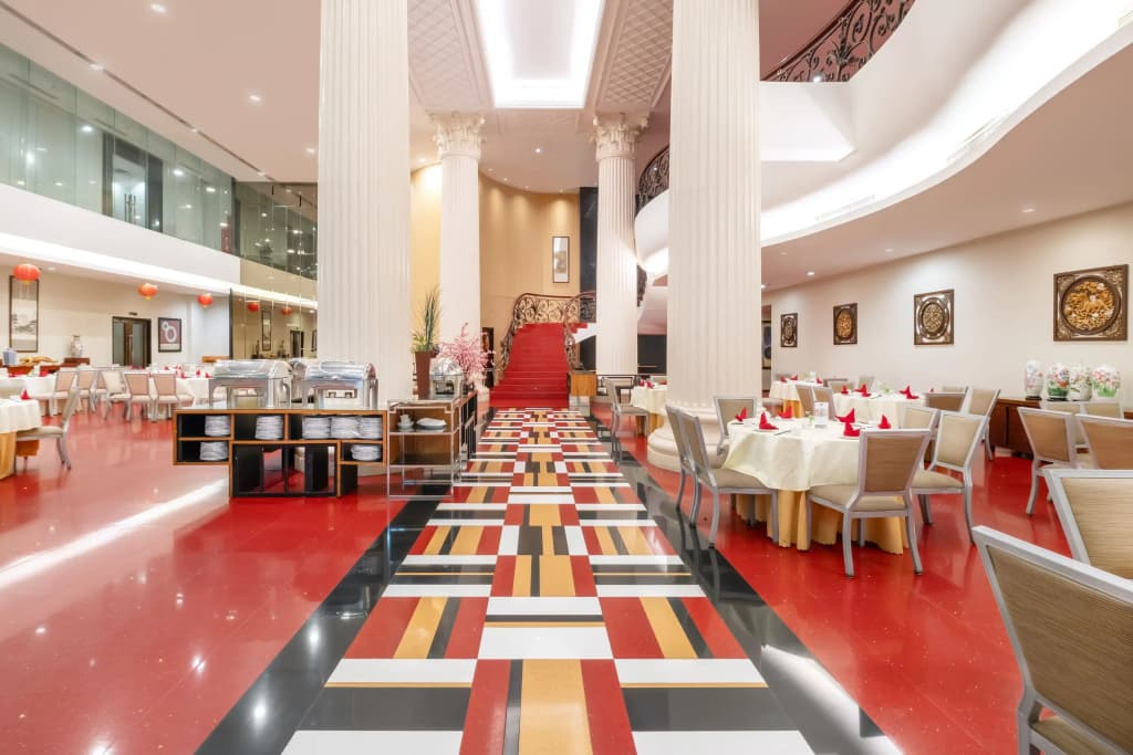 Merlynn Park Hotel - photo 32
