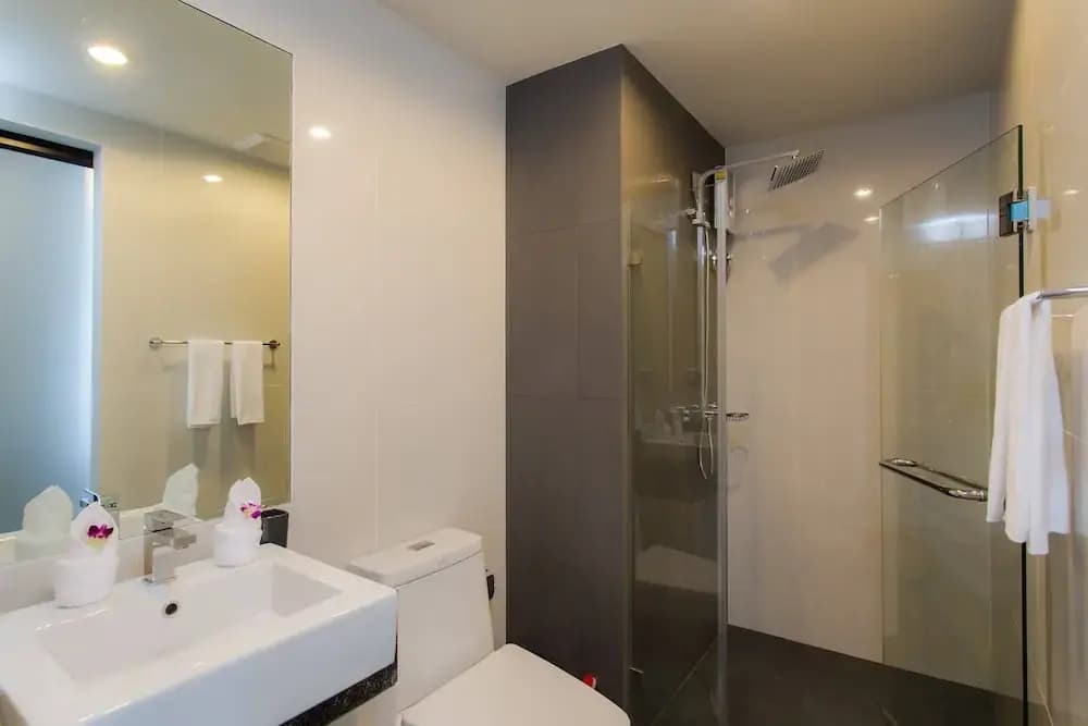 Superb Apt! 5 Mins to the Beach - photo 6