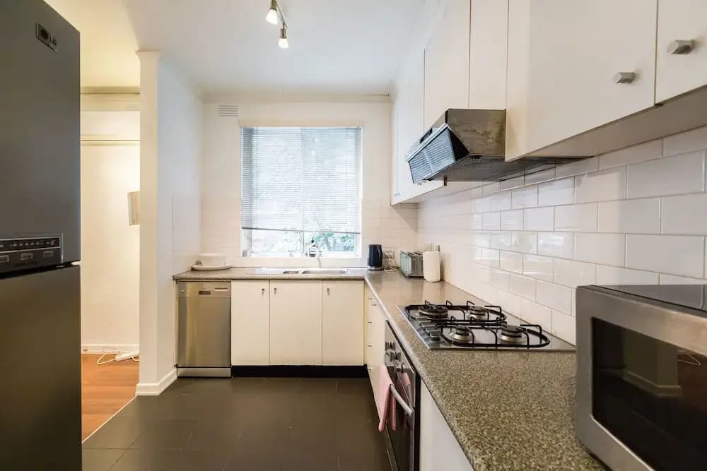 SELENA, 2BDR South Yarra Apartment - photo 10