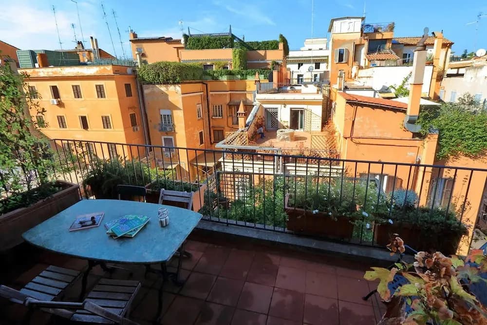 Trevi Comfortable Terrace Apartment - photo 12