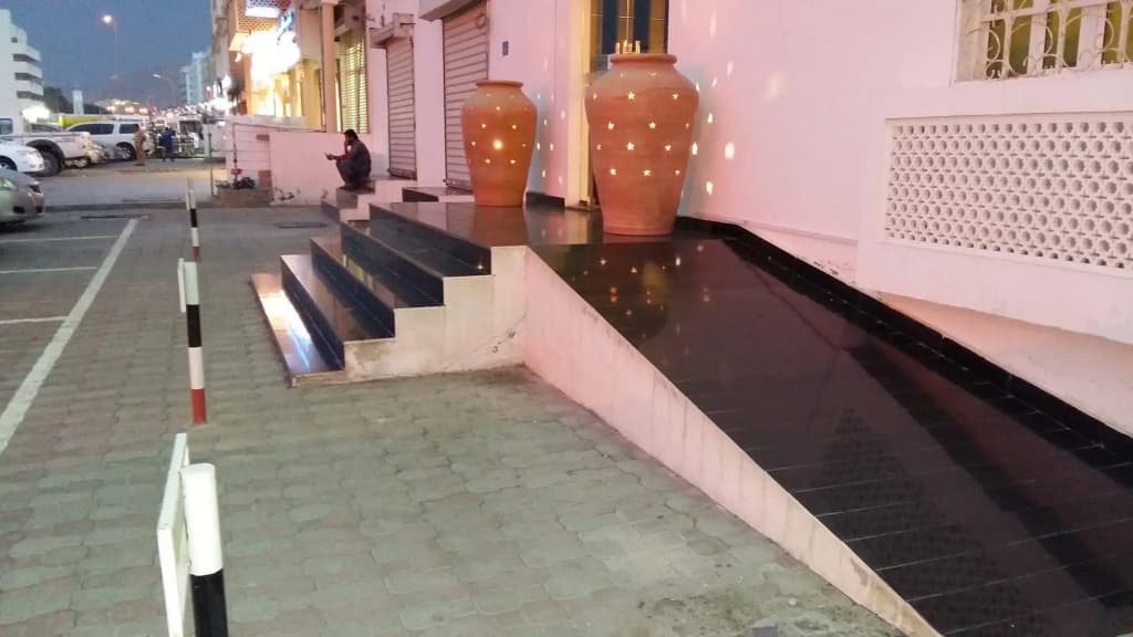 OYO 117 Majestic Hotel - photo 17