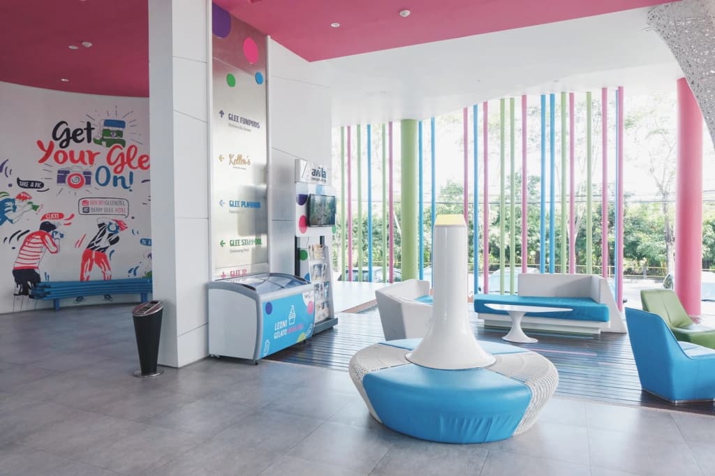Berry Glee Thematic Hotel - photo 2