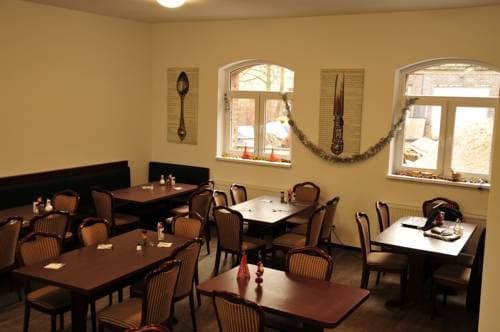 Hotel Queenspark - photo 13