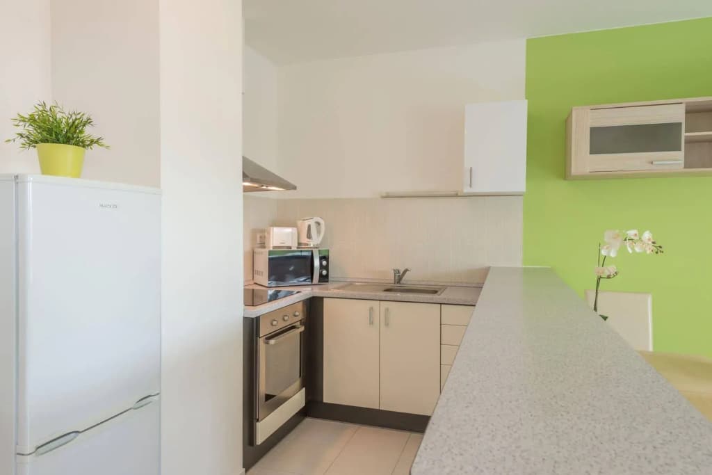 Corvin Plaza Apartments & Suites - photo 19