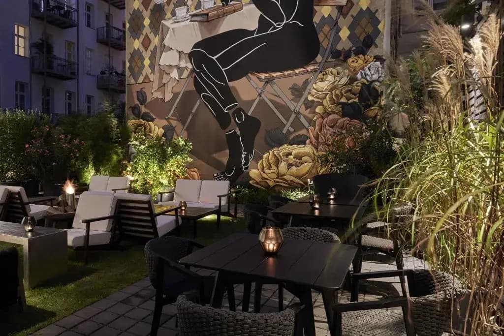 Sir Savigny Hotel - photo 21