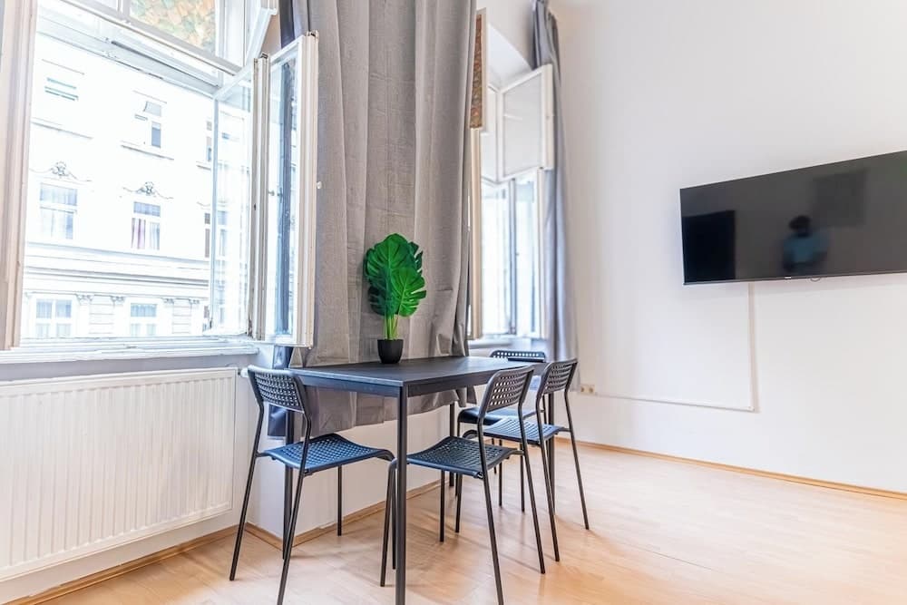 Long Stay 2BR Apt For 5 Stadthalle - photo 14