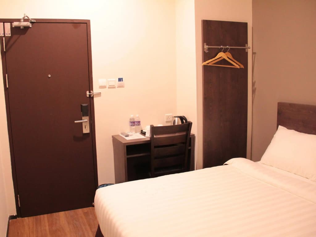 KL Hotel - photo 3