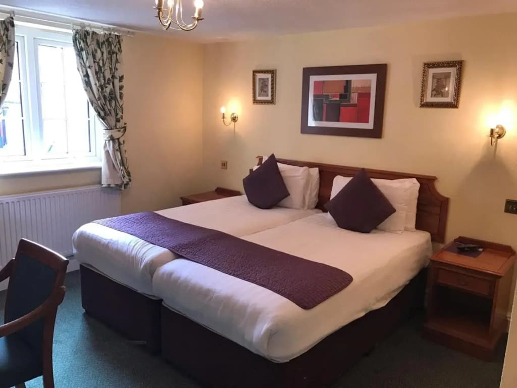 Harefield Manor Hotel - photo 6