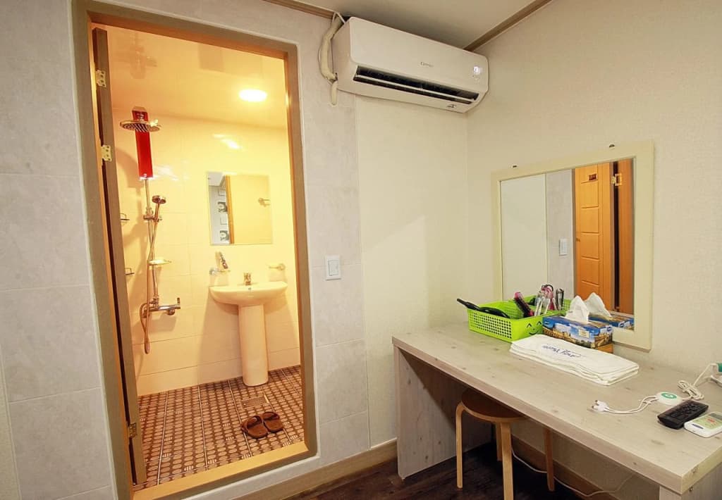 Eel Guest House - photo 7