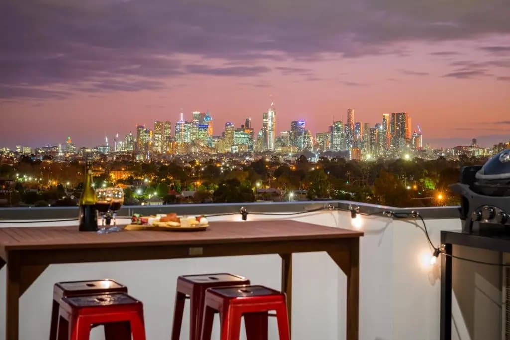 StayCentral Northcote Townhouse With Study - photo 16